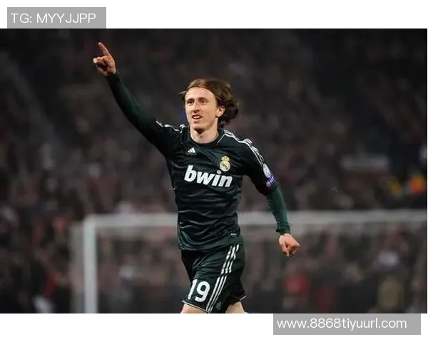 莫德里奇全场表现不佳射门与关键传球均未得分被对手频繁突破评分仅为68